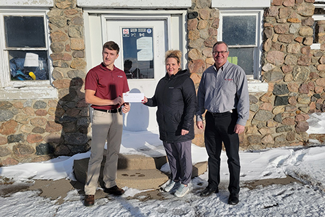 As the holidays draw nearer, Unison Bank is making a generous impact in the community of Wishek, N.D., with a pledge for the swimming pool.